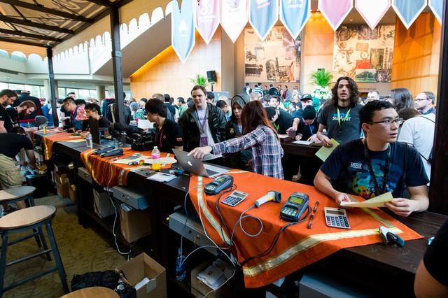 21 点“洗牌跟踪（Shuffle Tracking）”：高阶玩家如何记忆洗牌间隙的强牌簇分布。（21点洗牌跟踪：高阶玩家如何在洗牌间隙识别并记忆强牌簇分布）